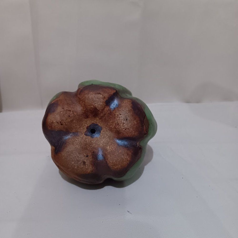 🌴 Ceramic Decorative Green Pepper bird house 3.5" X 3.5" - Picture 4 of 4